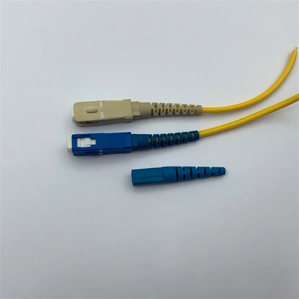 How to secure the guy wire on the fiber optic communication pole 